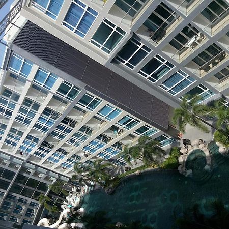 Centara Avenue 2 Bedrooms Pool View Pattaya Bagian luar foto