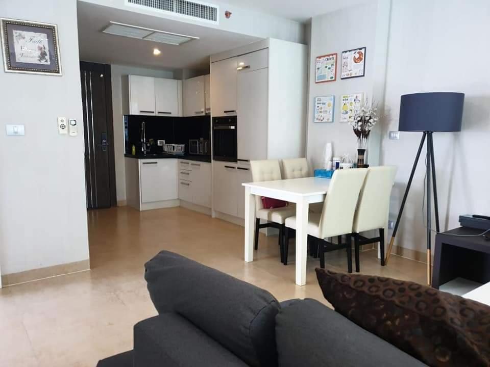 Centara Avenue 2 Bedrooms Pool View Pattaya Bagian luar foto